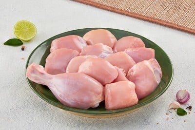 Premium Tender & Antibiotic-residue-free Chicken - Skinless Curry Cut (480g to 500g Pack)